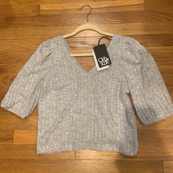 Grey Puffer Sleeve V Neck Top - Picture 6 of 6